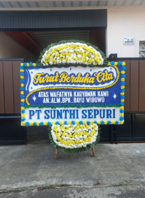 Papan Bunga Duka di Tayando Ohoiel