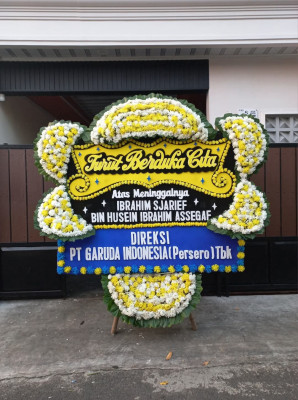 Papan Bunga Duka di Tayando Ohoiel